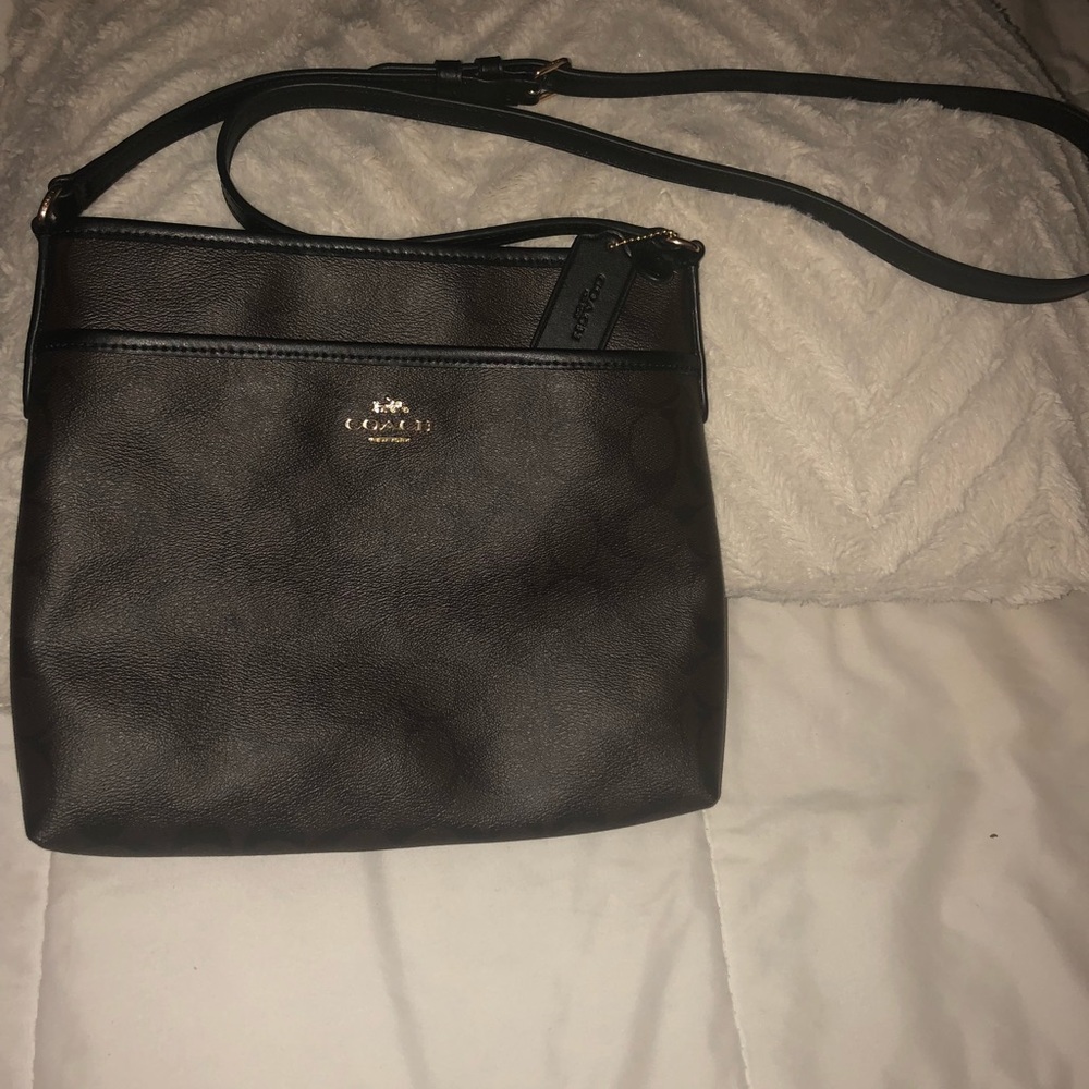 💯Auth Brand New Coach Crossbody 😍